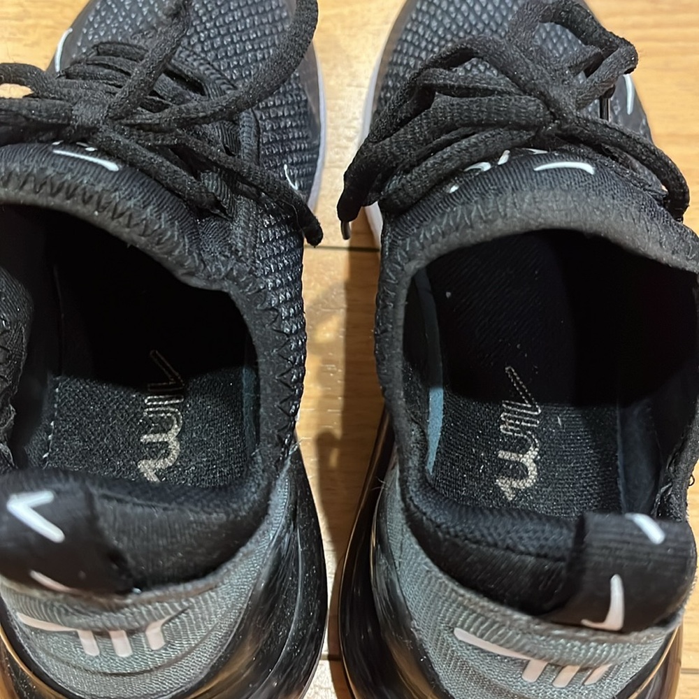 Nike sneakers - Picture 6 of 10